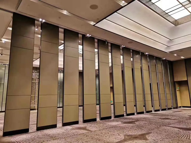 移动隔音隔断系统在酒店设计和办公室装修中的应用