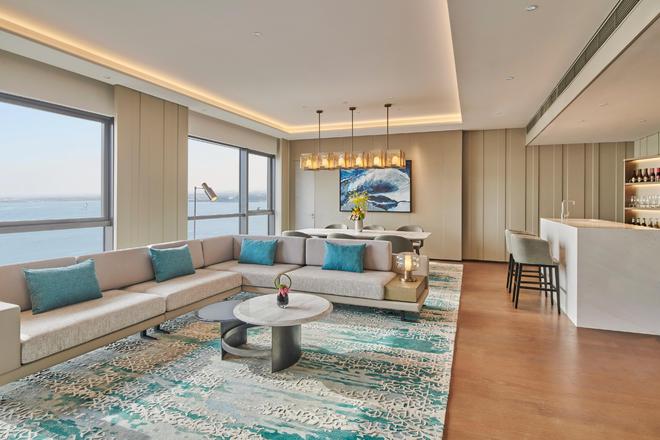 上海临港雅辰酒店设计风格以无柱方正，气派不凡