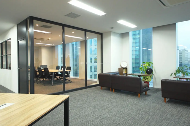 专业装修公司提供五种办公室装修吊顶方法